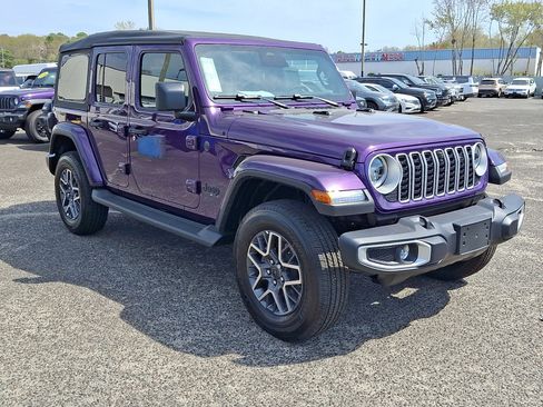 New 2026 Jeep Wrangler Sahara AWD/4WD image 3