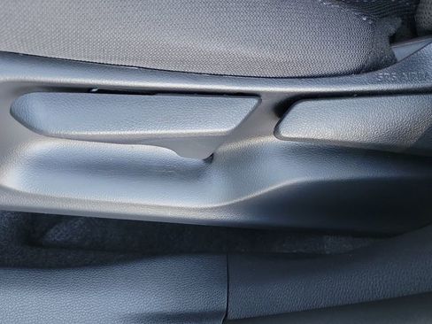 Used 2024 Toyota Corolla Cross SE image 19