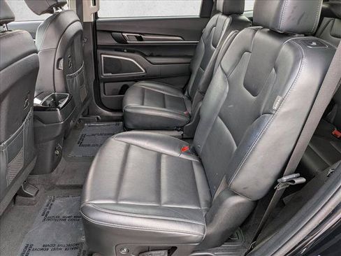 Used 2025 Kia Telluride S AWD/4WD image 26