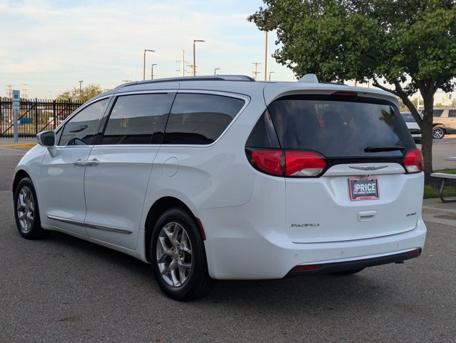 Used 2018 Chrysler Pacifica Limited FWD image 8