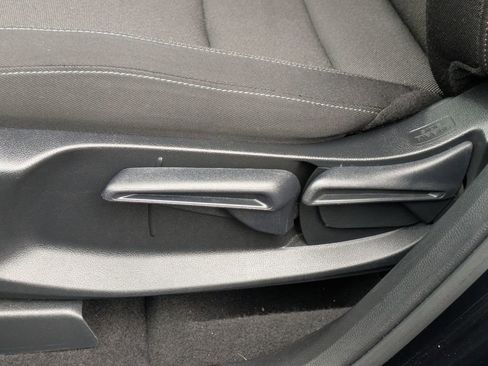 Used 2025 Honda CR-V LX image 14