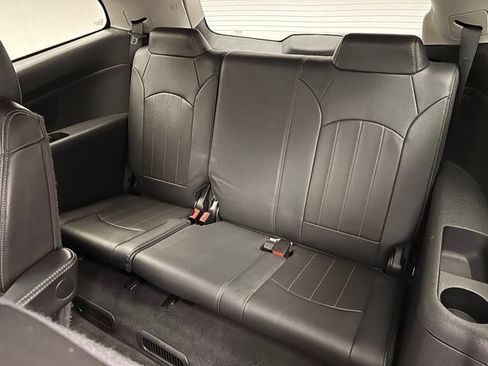 Used 2016 Chevrolet Traverse LTZ FWD image 22