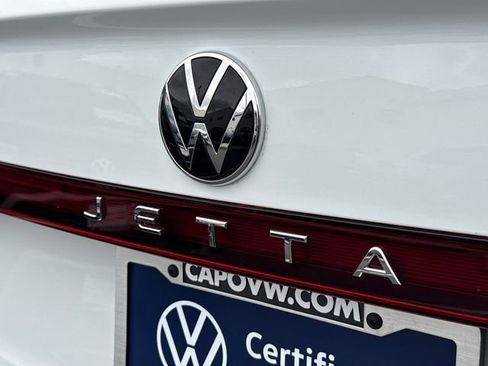 Certified 2025 Volkswagen Jetta S image 10