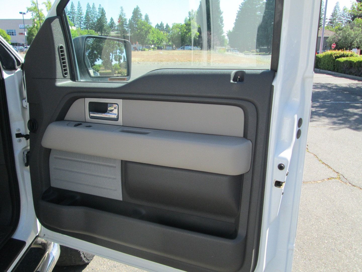 Used 2009 Ford F150 XLT AWD/4WD image 12