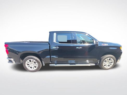 Used 2024 Chevrolet Silverado 1500 LTZ w/ LTZ Premium Package AWD/4WD image 7