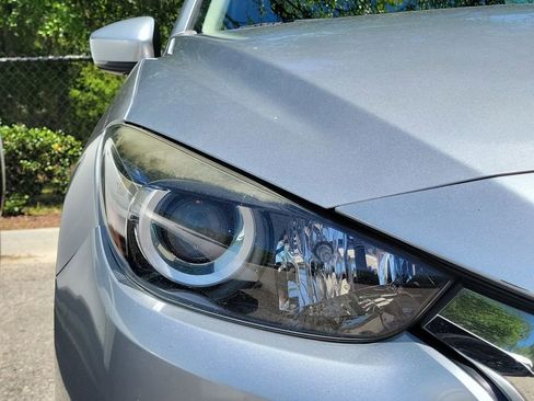 Used 2017 MAZDA MAZDA3 Touring image 7