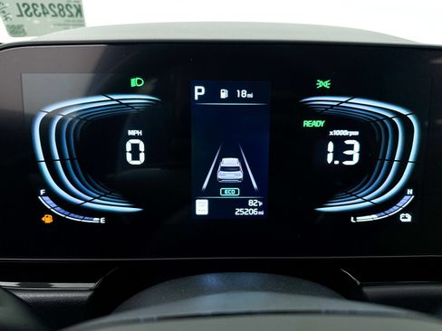 Certified 2025 Kia Niro EX Touring FWD image 37