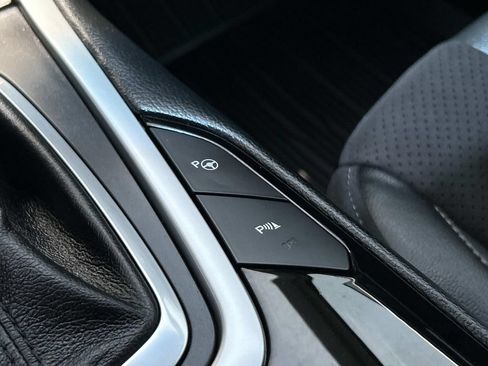 Used 2018 Ford Edge Sport w/ Equipment Group 401A AWD/4WD image 38