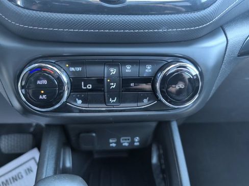 Used 2023 Chevrolet TrailBlazer ACTIV w/ Sun and Liftgate Package FWD image 20