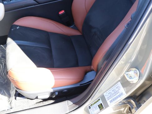 Certified 2025 MAZDA MAZDA3 Carbon image 35