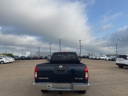 Used 2016 Nissan Frontier SV image 20