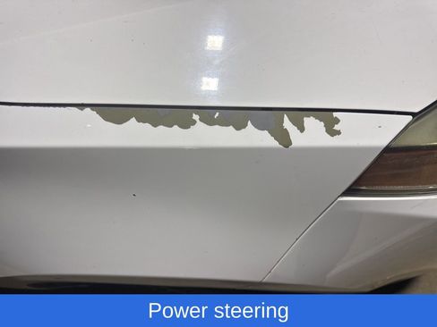 Used 2016 Toyota Corolla LE image 3