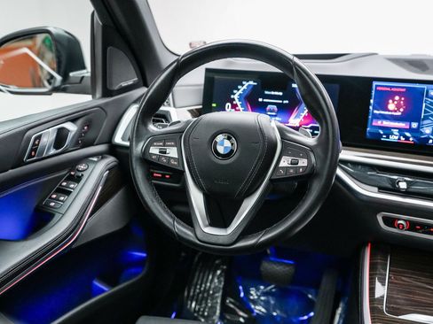 Used 2024 BMW X5 xDrive40i w/ Premium Package image 16