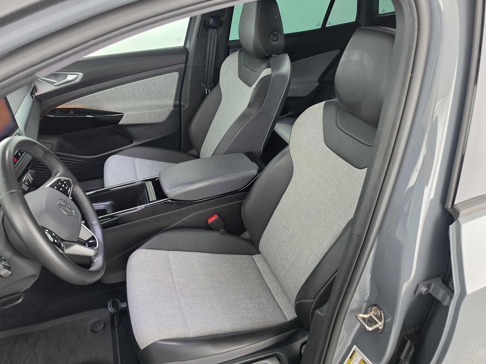 Used 2023 Volkswagen ID.4 2WD image 21