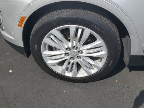 Used 2019 Cadillac XT5 Premium Luxury w/ Driver Assist Package image 11