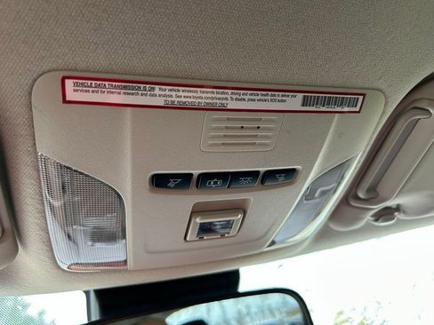 Used 2020 Toyota Corolla LE image 26