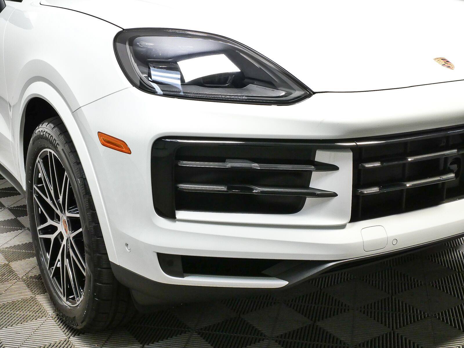 New 2026 Porsche Cayenne Coupe AWD/4WD image 39
