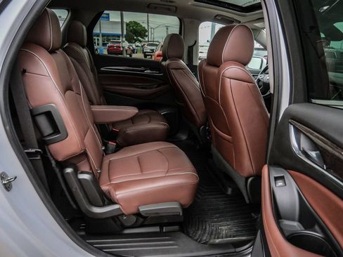 Used 2021 Buick Enclave Avenir w/ Avenir Technology Package FWD image 21