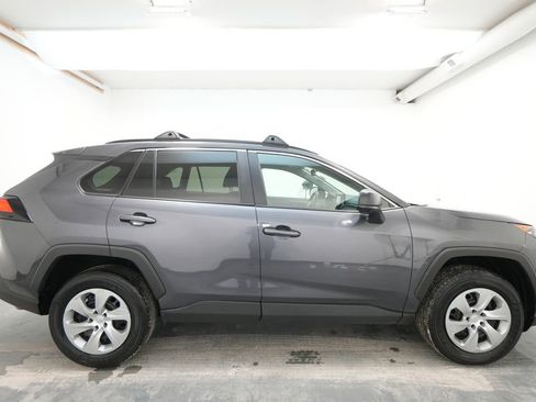 Used 2020 Toyota RAV4 LE image 8