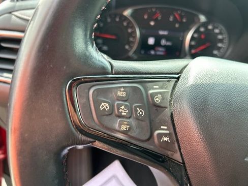 Used 2022 Chevrolet Equinox RS w/ RS Leather Package FWD image 18