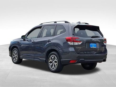 Used 2020 Subaru Forester Premium AWD/4WD image 4