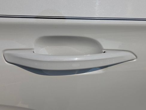 Used 2021 Lincoln Aviator Reserve w/ Equipment Group 201A RWD image 18