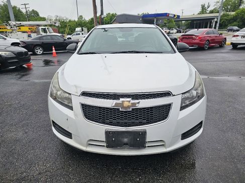 Used 2014 Chevrolet Cruze LS FWD image 8