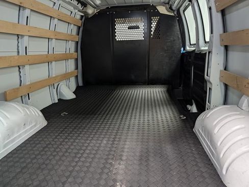 Used 2024 Chevrolet Express 2500 w/ Driver Convenience Package image 5