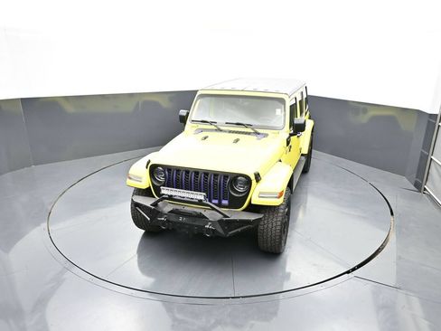 Used 2023 Jeep Wrangler Unlimited Sahara w/ Cold Weather Group AWD/4WD image 41