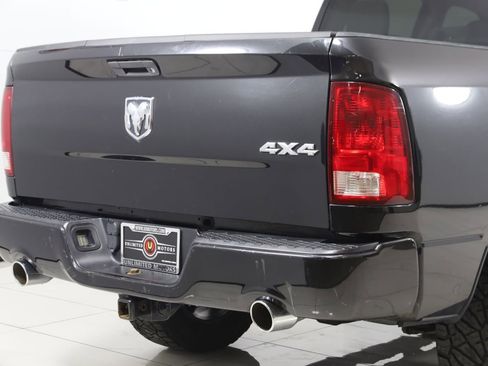 Used 2017 RAM 1500 Express w/ Express Value Package AWD/4WD image 39