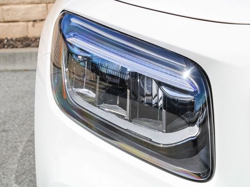 New 2026 Mercedes-Benz GLB 250 4MATIC image 4