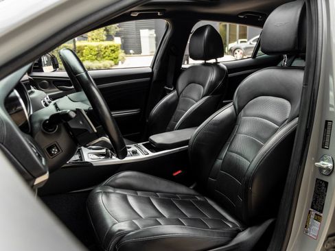 Used 2022 Kia Stinger GT2 image 23