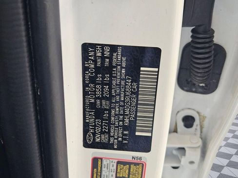 Certified 2024 Hyundai Elantra SEL FWD image 33