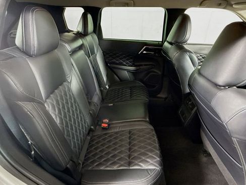 Used 2022 Mitsubishi Outlander SEL AWD/4WD image 30
