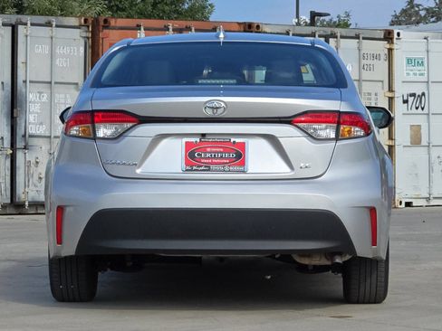 Used 2025 Toyota Corolla LE FWD image 4