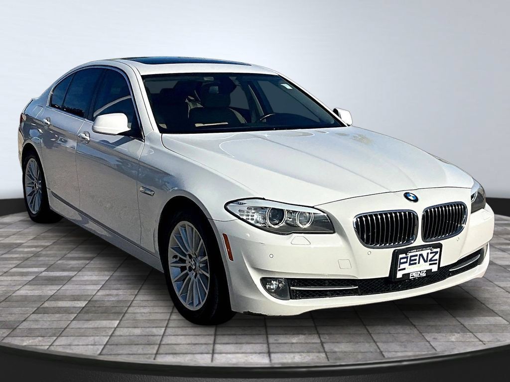 Used 2013 BMW 535i Sedan RWD image 3