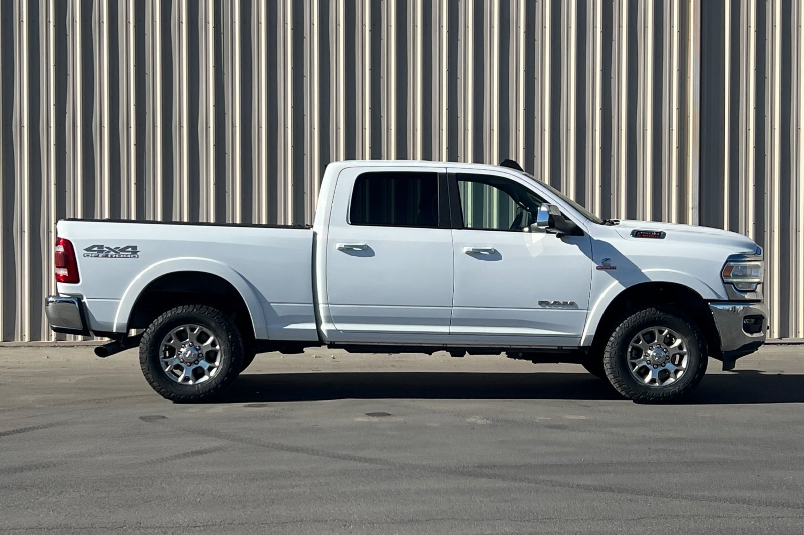 Used 2020 RAM 2500 Laramie AWD/4WD image 3