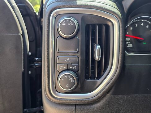 Used 2020 Chevrolet Silverado 1500 LT RWD image 47