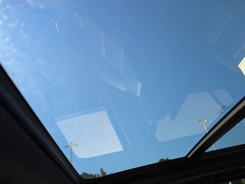 Used 2021 GMC Yukon XL SLT w/ SLT Luxury Plus Package image 34