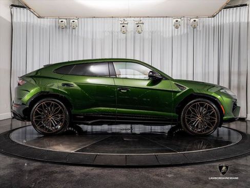 Used 2025 Lamborghini Urus SE AWD/4WD image 15