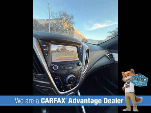 Used 2017 Hyundai Veloster Value Edition image 38