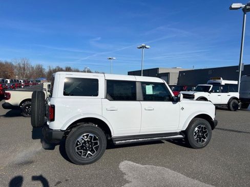New 2025 Ford Bronco Outer Banks image 6