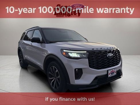 Used 2025 Ford Explorer ST-Line w/ Premium Package RWD image 2