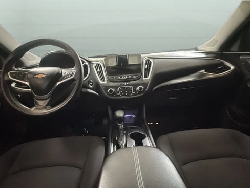 Used 2022 Chevrolet Malibu LT FWD image 9