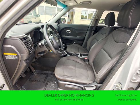 Used 2016 Kia Soul FWD image 9