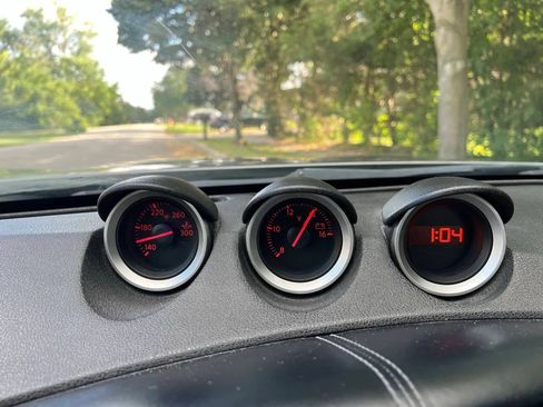 Used 2009 Nissan 370Z Touring w/ Sport Pkg image 12