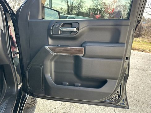 Used 2019 Chevrolet Silverado 1500 LT w/ All-Star Edition image 15