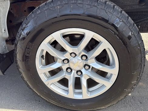 Used 2019 Chevrolet Silverado 1500 LT w/ All-Star Edition AWD/4WD image 12