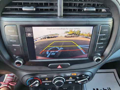 Used 2024 Kia Soul LX w/ Option Group 015 FWD image 20