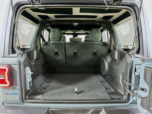 Used 2024 Jeep Wrangler Willys image 27